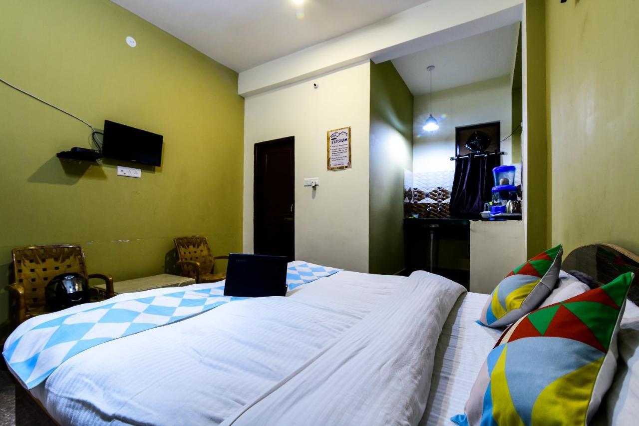Oyo Home 13409 Cozy Stay Dharamshala Exteriör bild